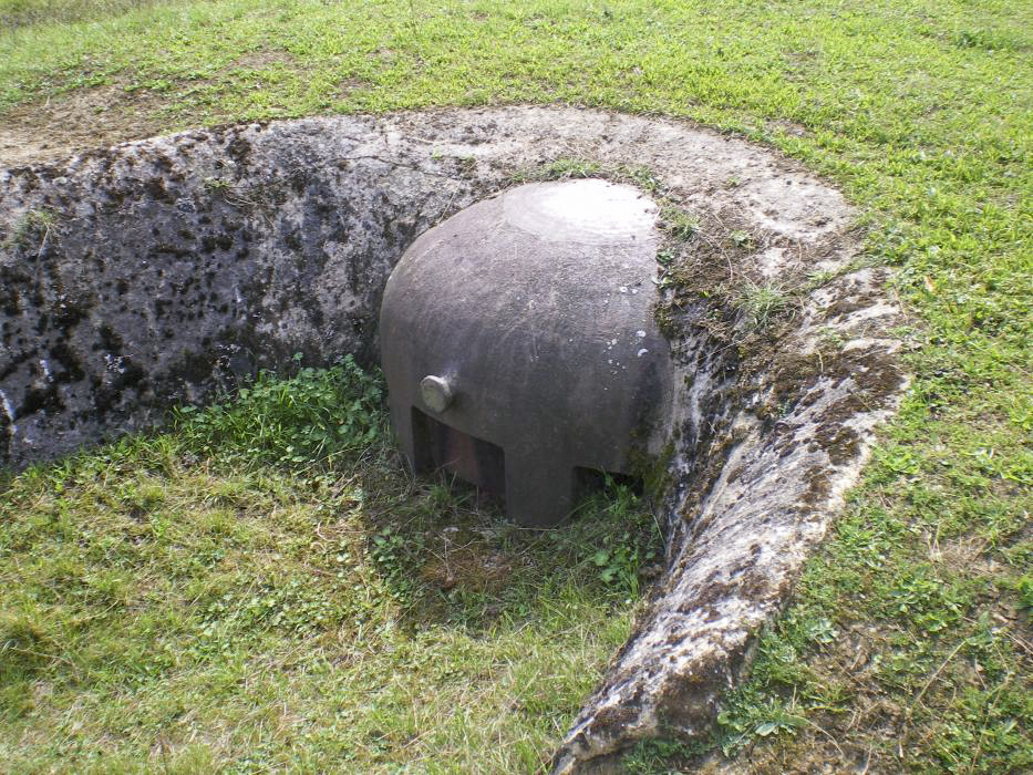 Ligne Maginot - FOUR A CHAUX - FAC - (Ouvrage d'artillerie) - Bloc 4
Cloche JM Est