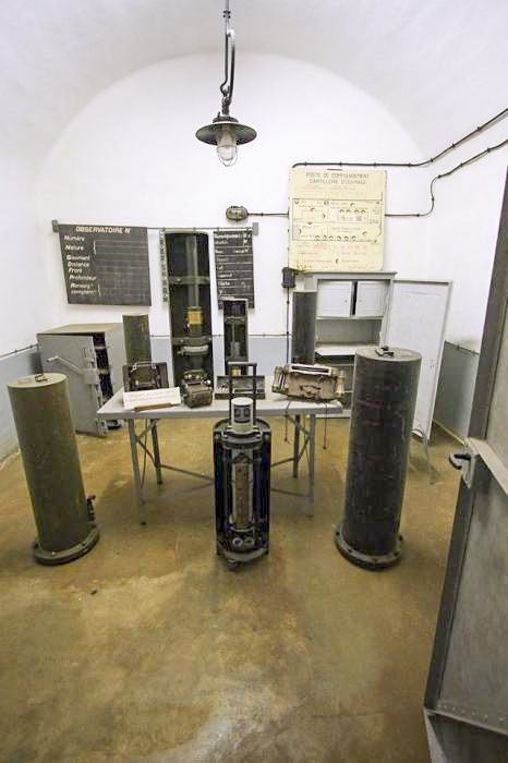 Ligne Maginot - FOUR A CHAUX - FAC - (Ouvrage d'artillerie) - Musée
Divers matériels optique