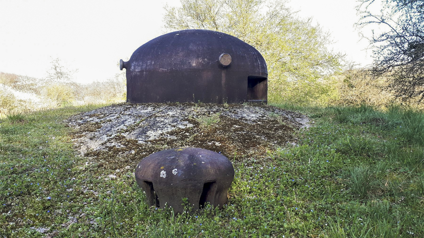 Ligne Maginot - FOUR A CHAUX - FAC - (Ouvrage d'artillerie) - Bloc 3
Champignon de prise d'air et cloche GFM