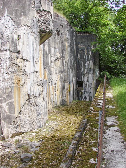 Ligne Maginot - HACKENBERG - A19 (Ouvrage d'artillerie) - Bloc 5
Le fossé diamant. - Schnoupf