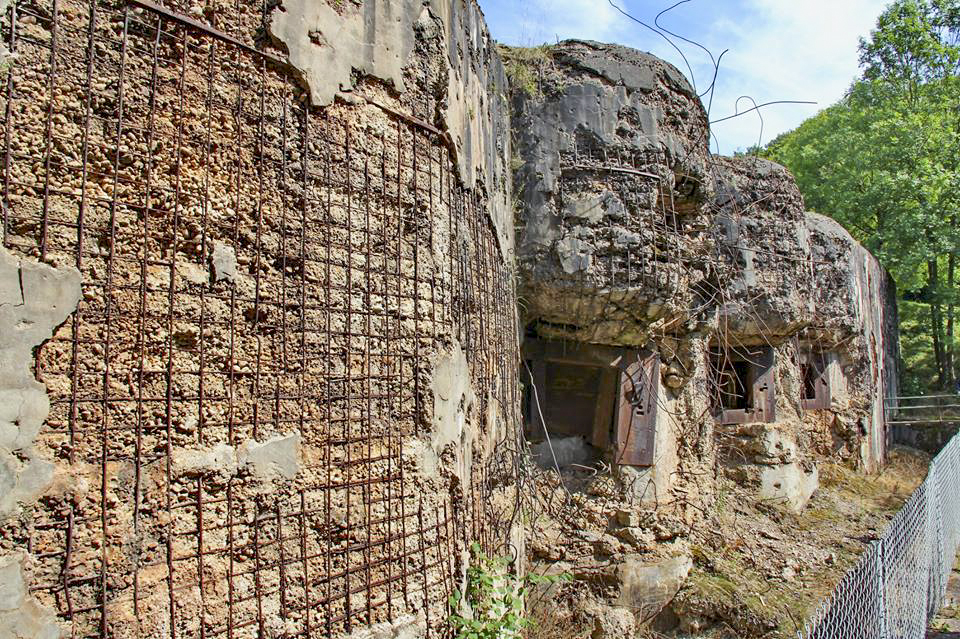 Ligne Maginot - HACKENBERG - A19 (Ouvrage d'artillerie) - Bloc 8
Labouré par l'artillerie américaine - GRAMI