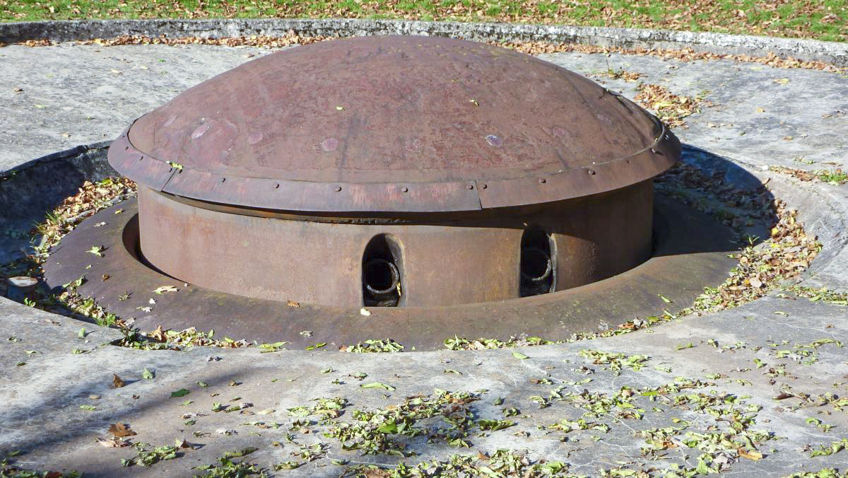 Ligne Maginot - HACKENBERG - A19 (Ouvrage d'artillerie) - Bloc 9
Tourelle de 135 - ELLENA-CUNY