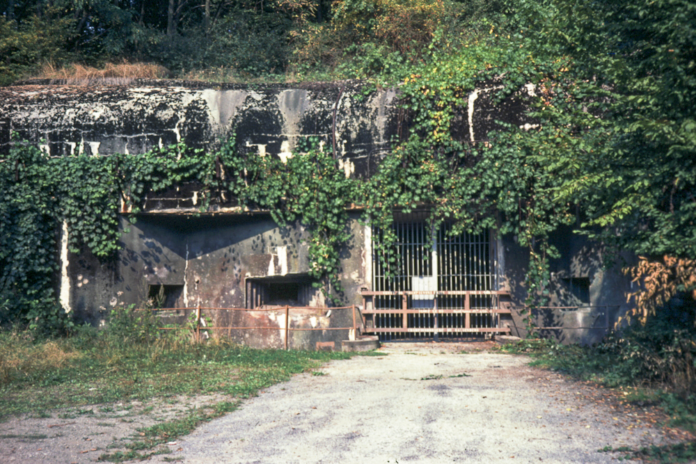 Ligne Maginot - GALGENBERG - A15 - (Ouvrage d'artillerie) - Entrée munitions
1982