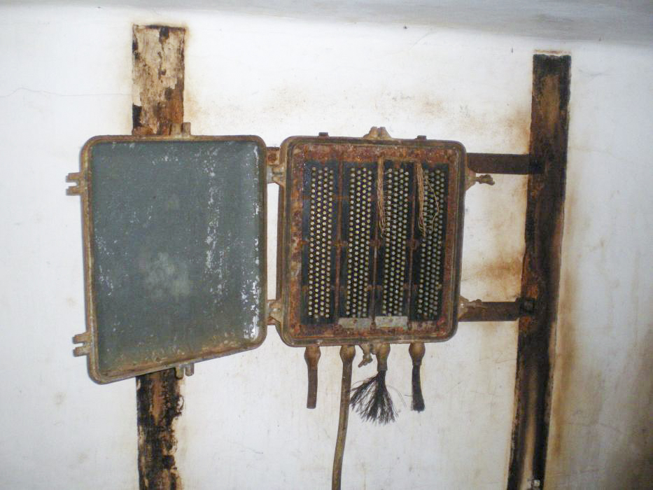 Ligne Maginot - G2 - (Chambre de coupure) - Le répartiteur téléphonique, matériel datant de la réfection du réseau dans les années 50