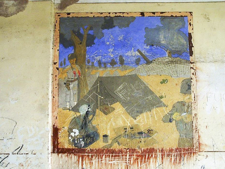 Ligne Maginot - LANGENSOULTZBACH - (Camp de sureté) - Bâtiment B
Salle 2
Peinture murale du casernement