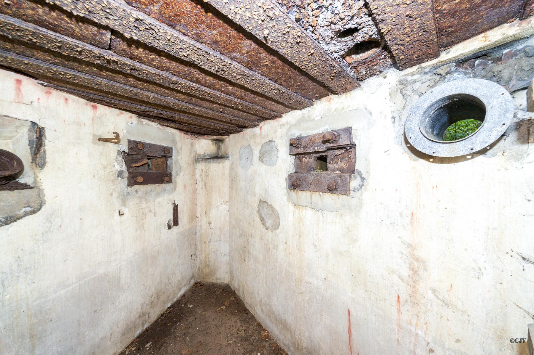 Ligne Maginot - LANGTHAL 2 - (Blockhaus pour arme infanterie) - Chambre de tir FM