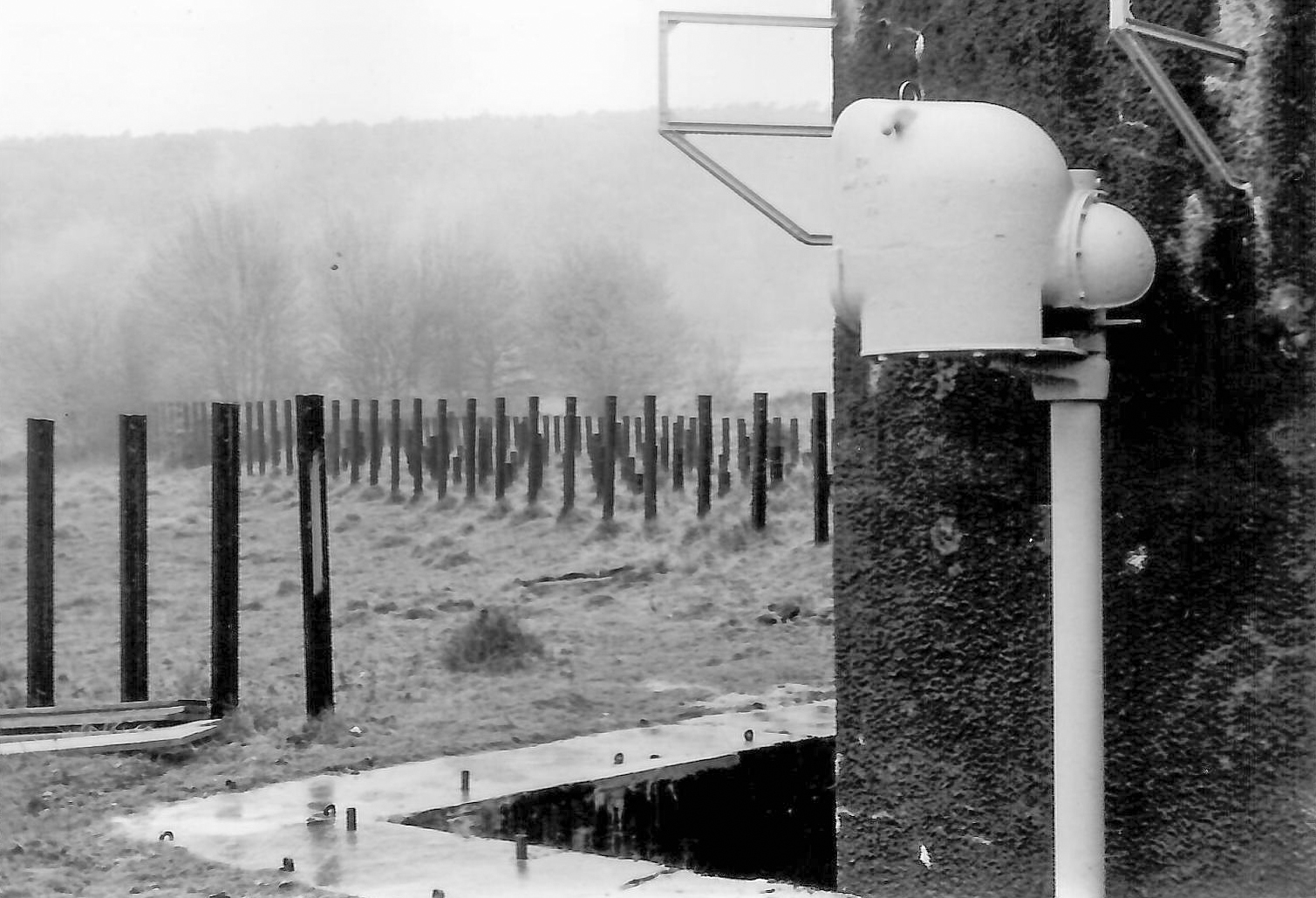 Ligne Maginot - LEMBACH - (Ouvrage d'infanterie) - Bloc 1
Le projecteur blindé et le réseau de rails antichar
