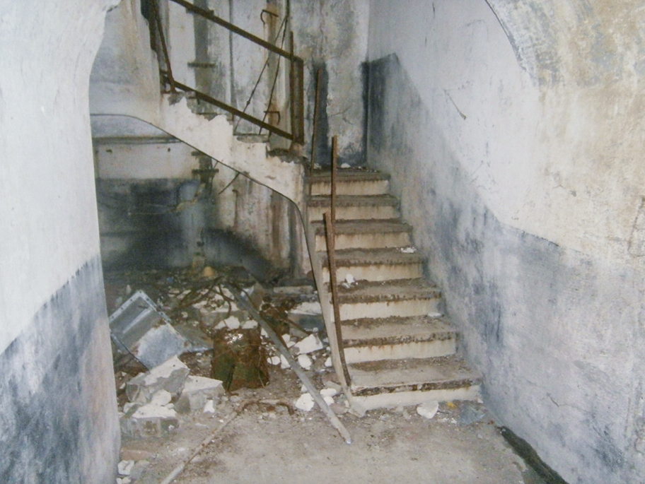 Ligne Maginot - LEMBACH - (Ouvrage d'infanterie) - Bloc 1
L'escalier au pied du bloc
