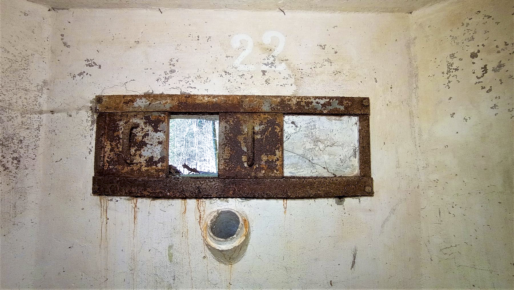 Ligne Maginot - M79 - BETZENTHAL 2 - (Blockhaus pour arme infanterie) - Détail du créneau gauche - Baptiste GAUDIN