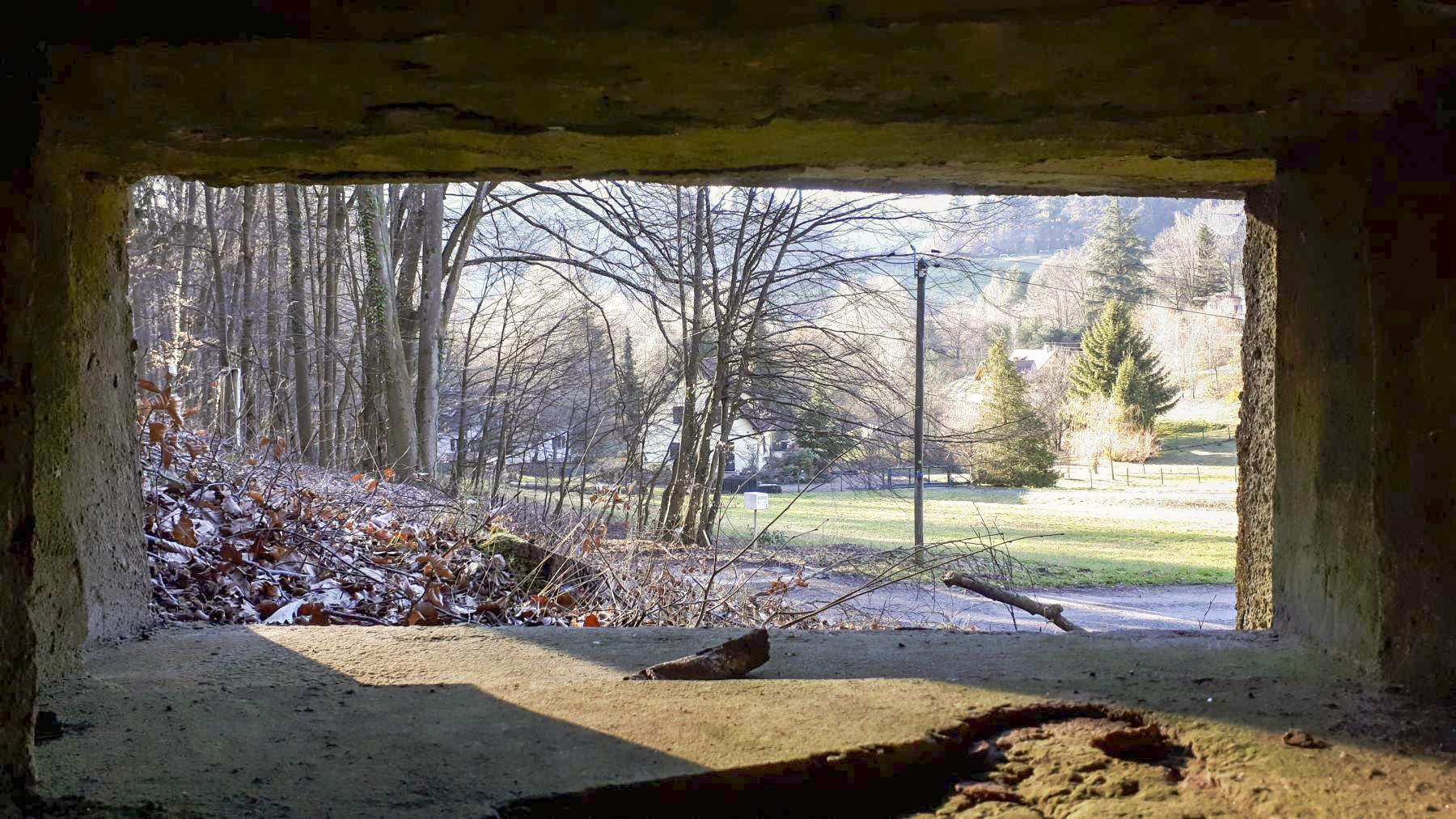 Ligne Maginot - M28 - BETZENTHAL 1 - (Blockhaus pour arme infanterie) - Vue depuis le créneau ouest