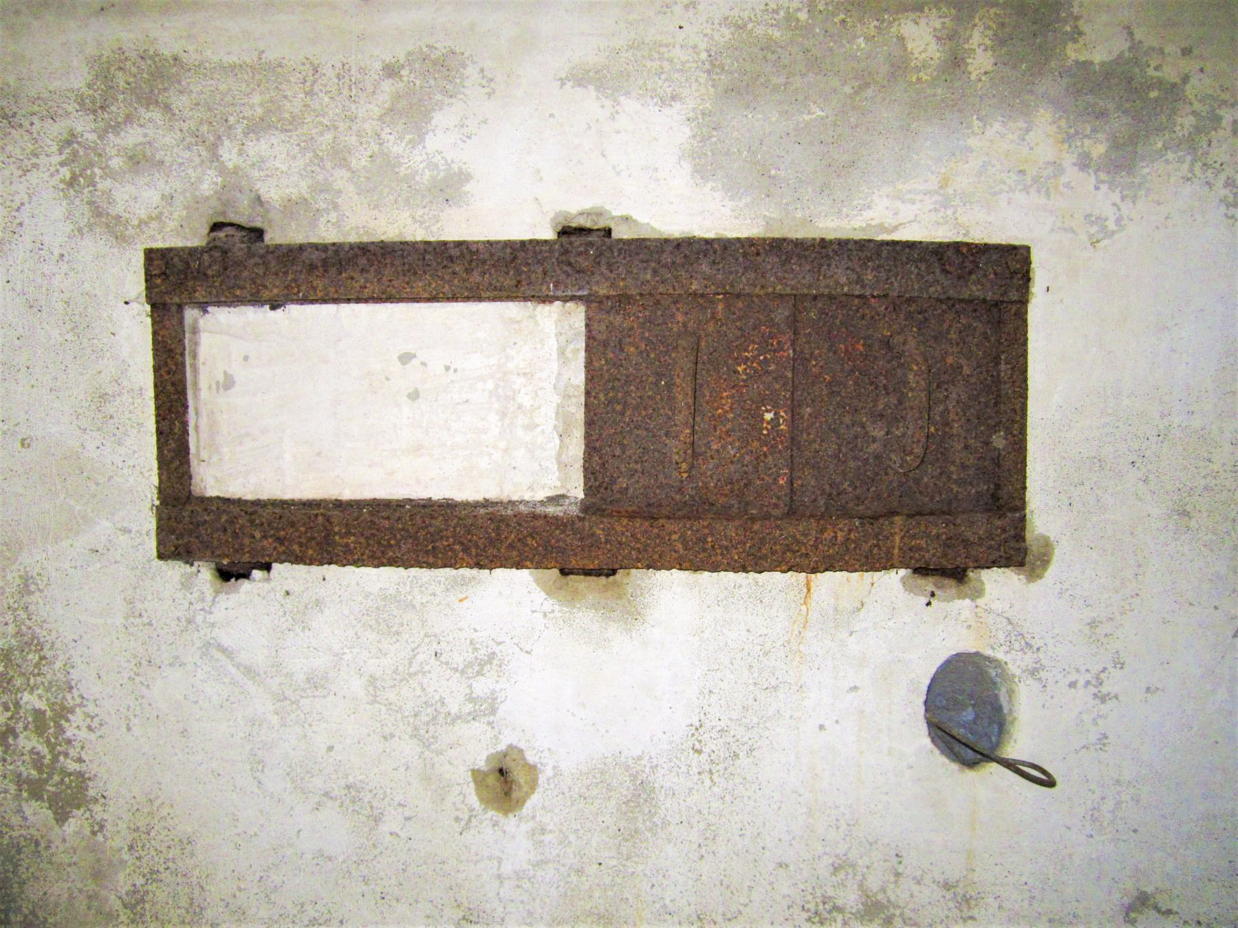 Ligne Maginot - M13 - NONNENHARDT OUEST 2 - (Blockhaus pour arme infanterie) - Créneau mitrailleuse