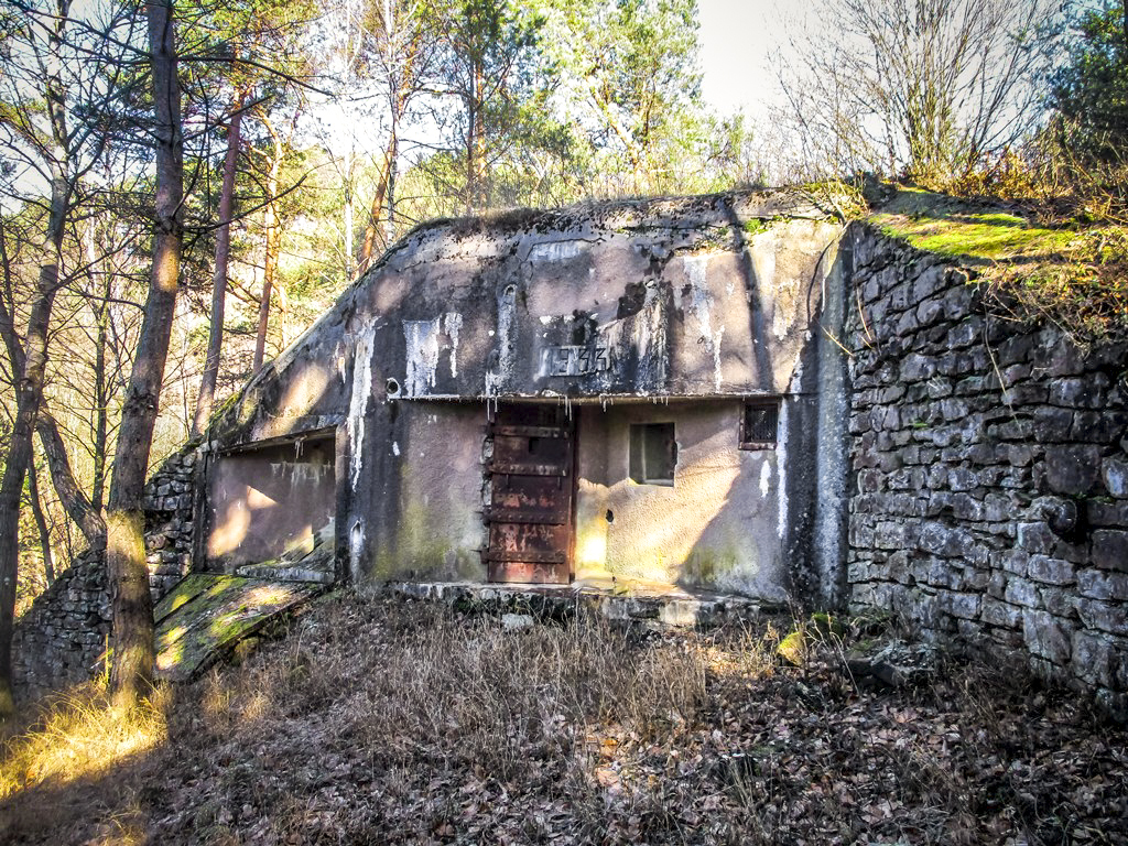 Ligne Maginot - NONNENHARDT N°1 (Blockhaus pour arme infanterie) - Vue vers l'entrée