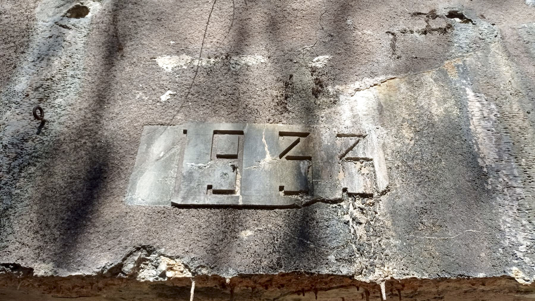 Ligne Maginot - NONNENHARDT N°1 - (Blockhaus pour arme infanterie) - Cartouche '1933' au-dessus de l'entrée