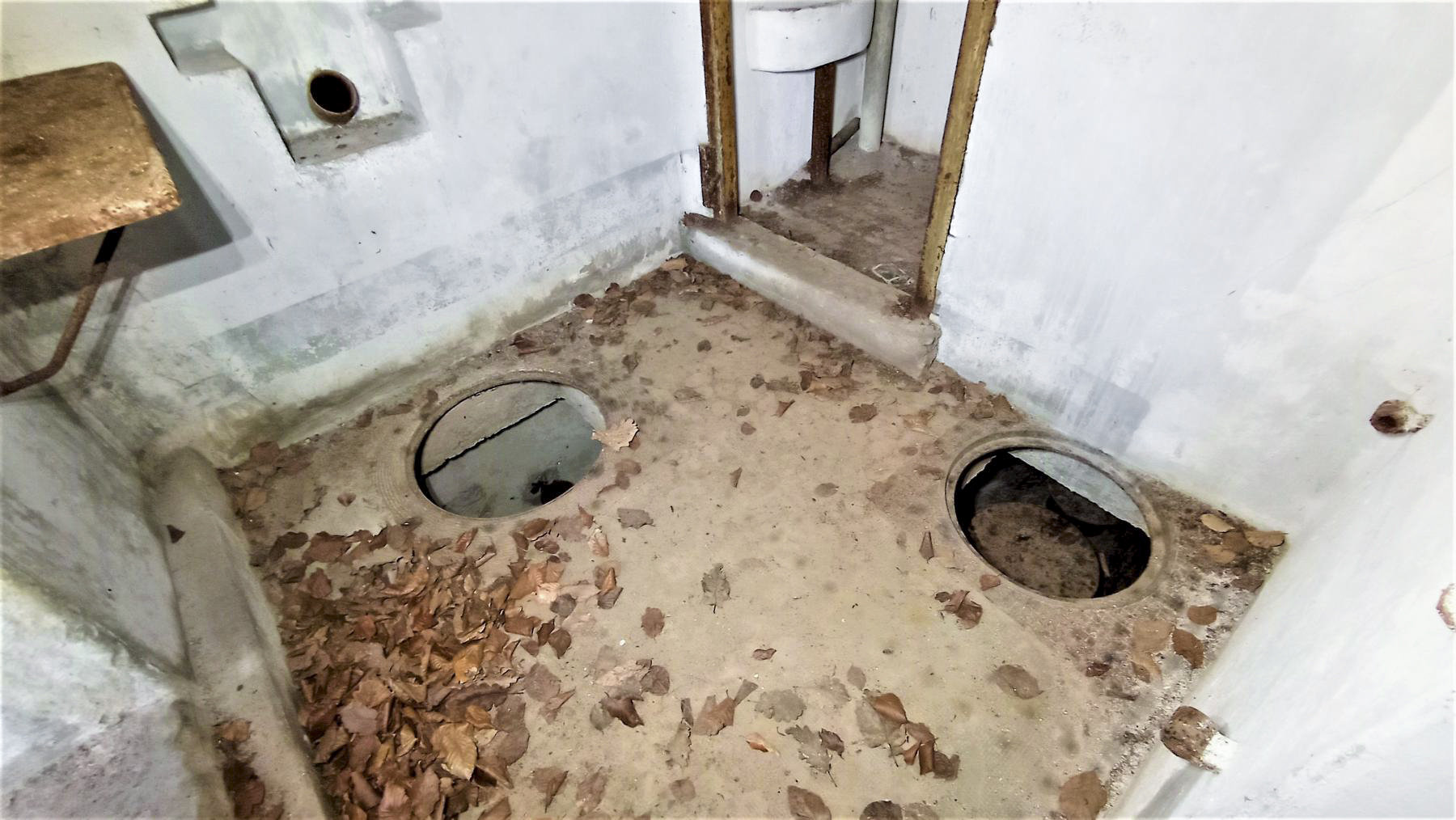 Ligne Maginot - NONNENHARDT N°2 - (Blockhaus pour arme infanterie) - les accès à la fosse chimique ASEPTA