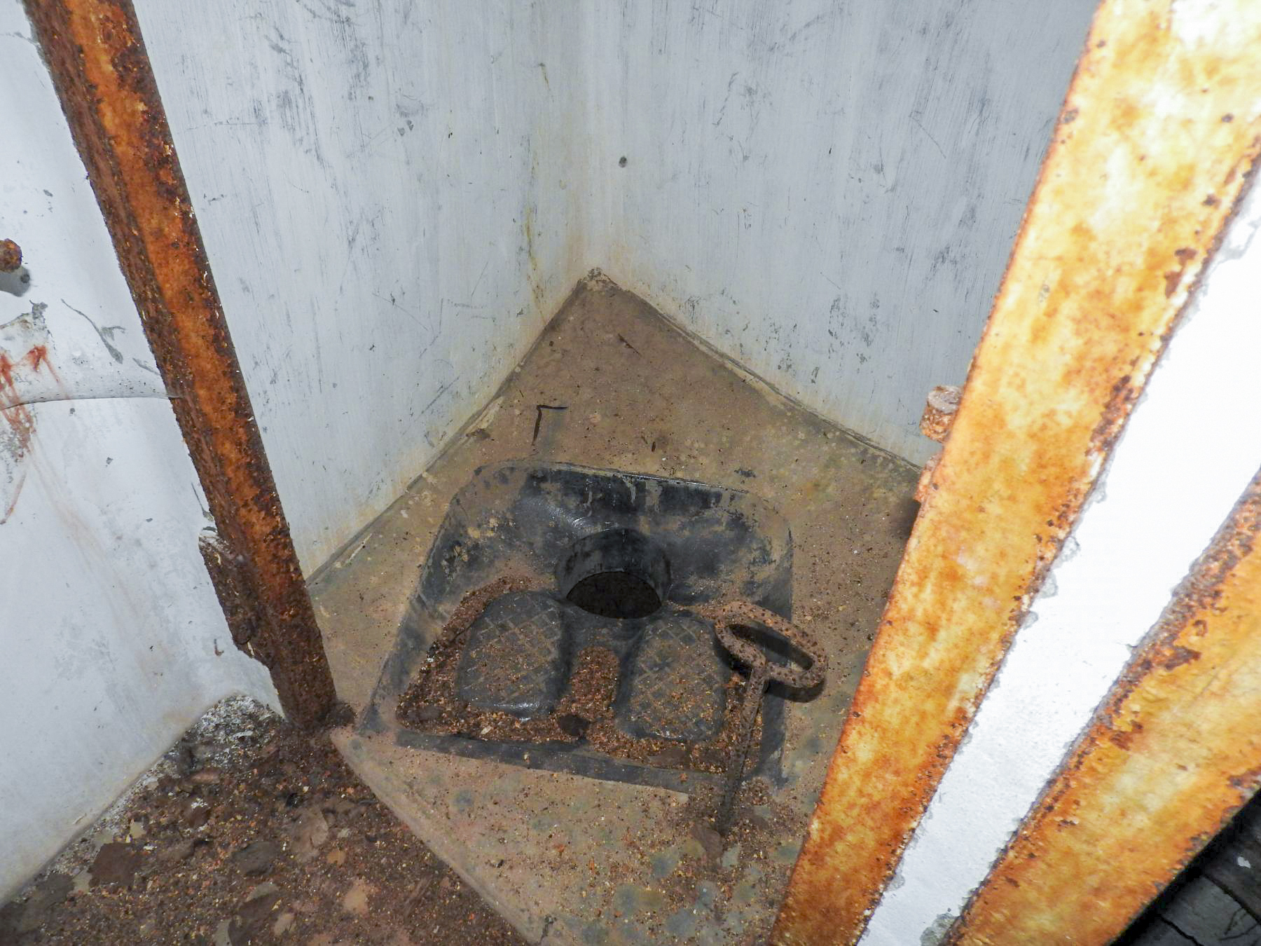 Ligne Maginot - NONNENHARDT N°2 - (Blockhaus pour arme infanterie) - Latrines