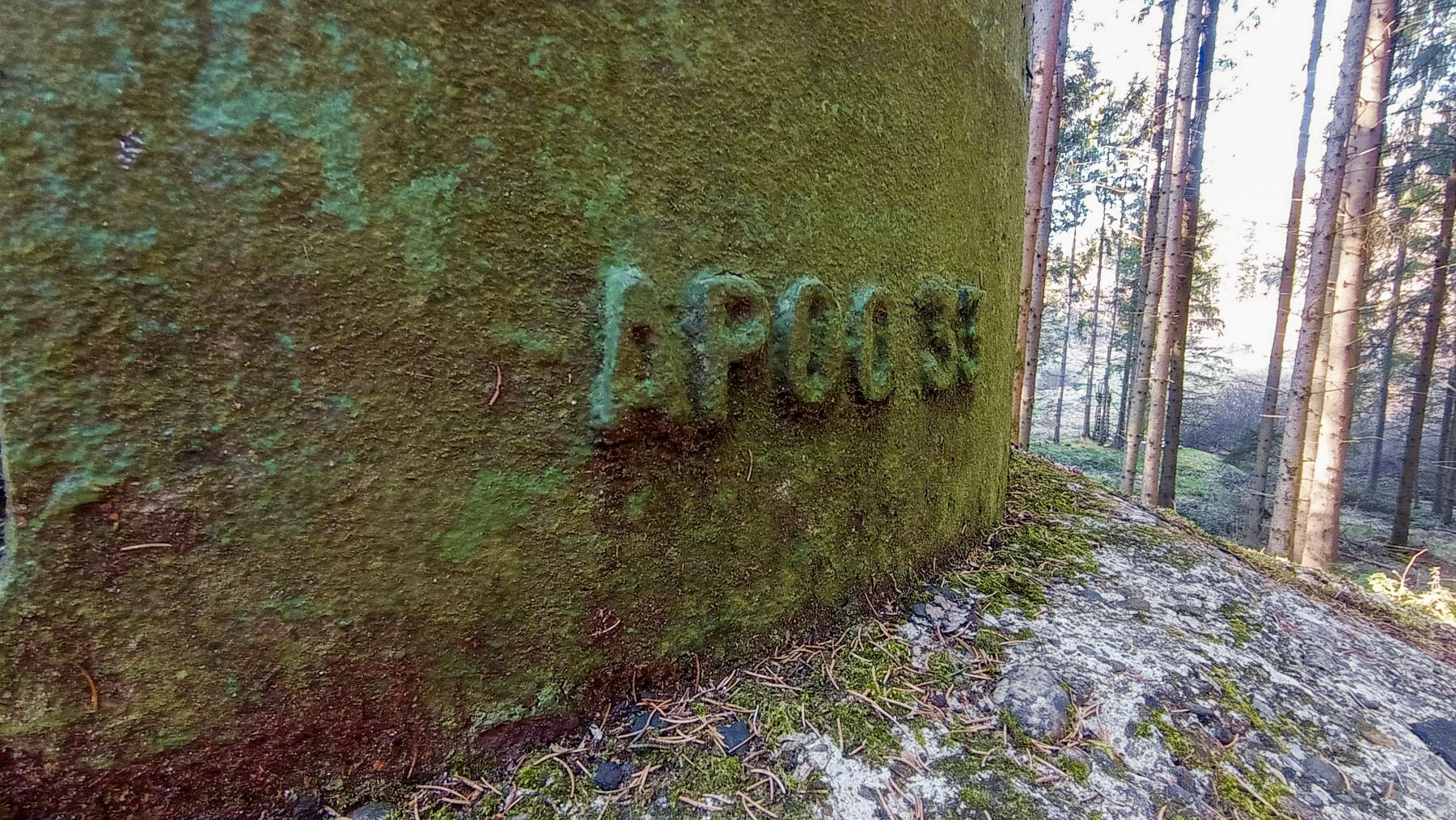 Ligne Maginot - SAEGEMUHLE - (Blockhaus pour arme infanterie) - Marquage APOO 33 sur la cloche GFM