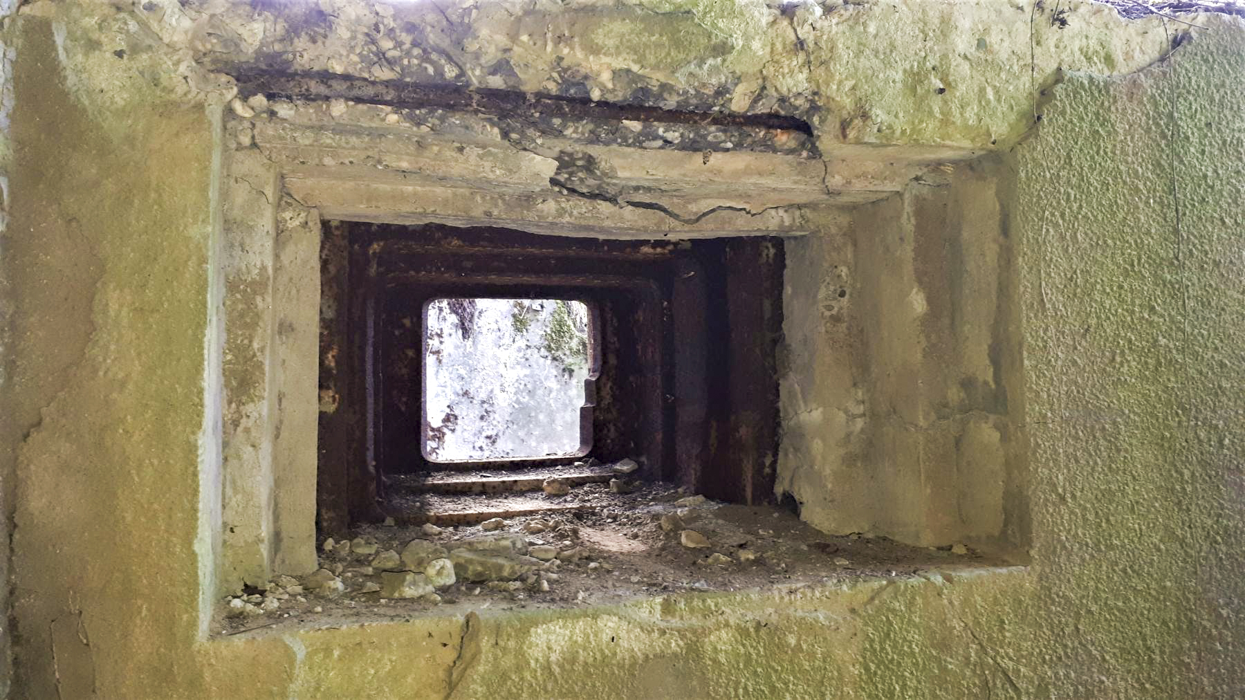 Ligne Maginot - SCHMELZBACH OUEST - (Casemate d'infanterie) - Créneau pour jumelage de mitrailleuses et canon de 37