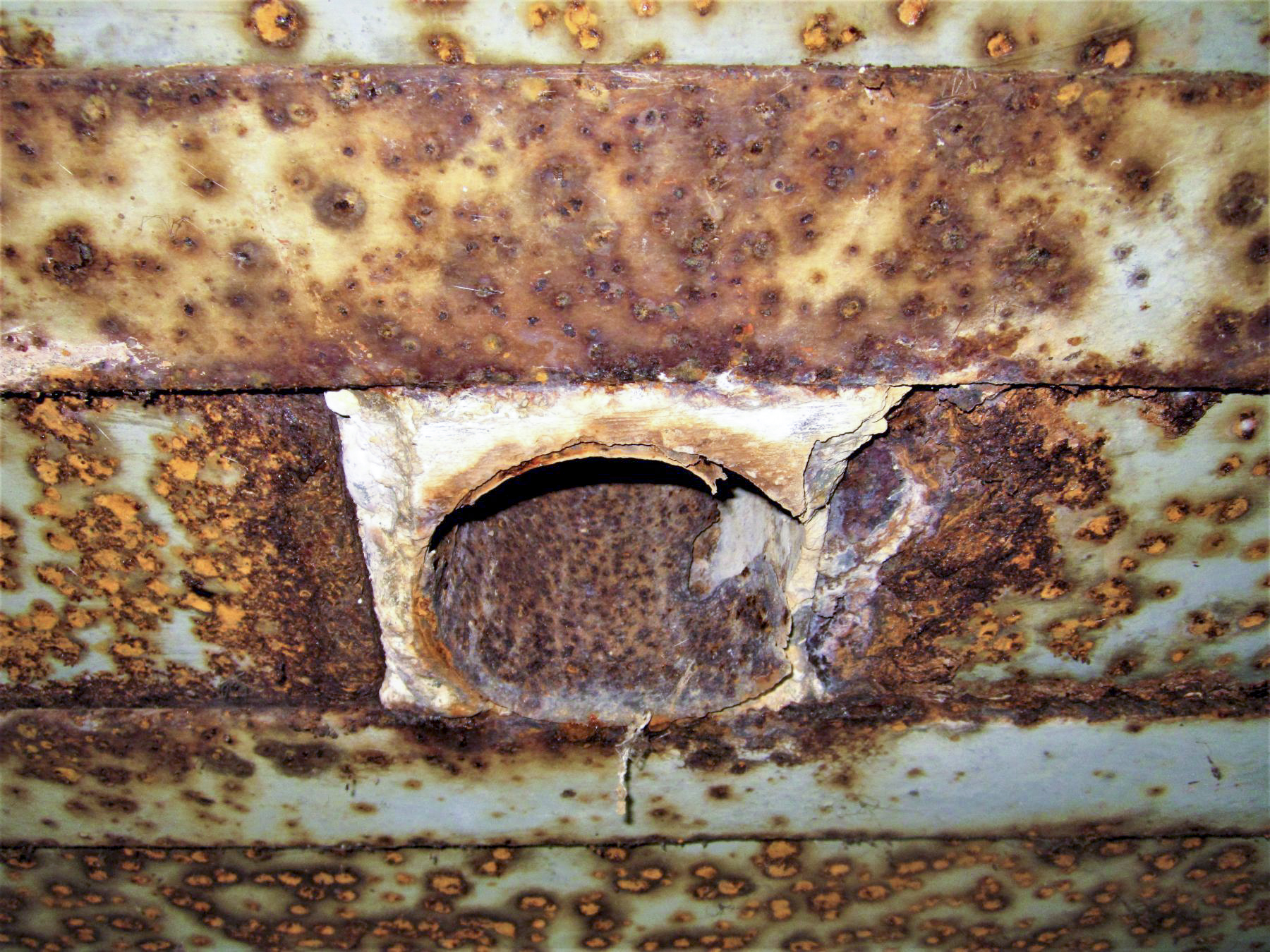 Ligne Maginot - SPIESS 3 - (Blockhaus pour arme infanterie) - Orifice périscopique dans la dalle de toiture