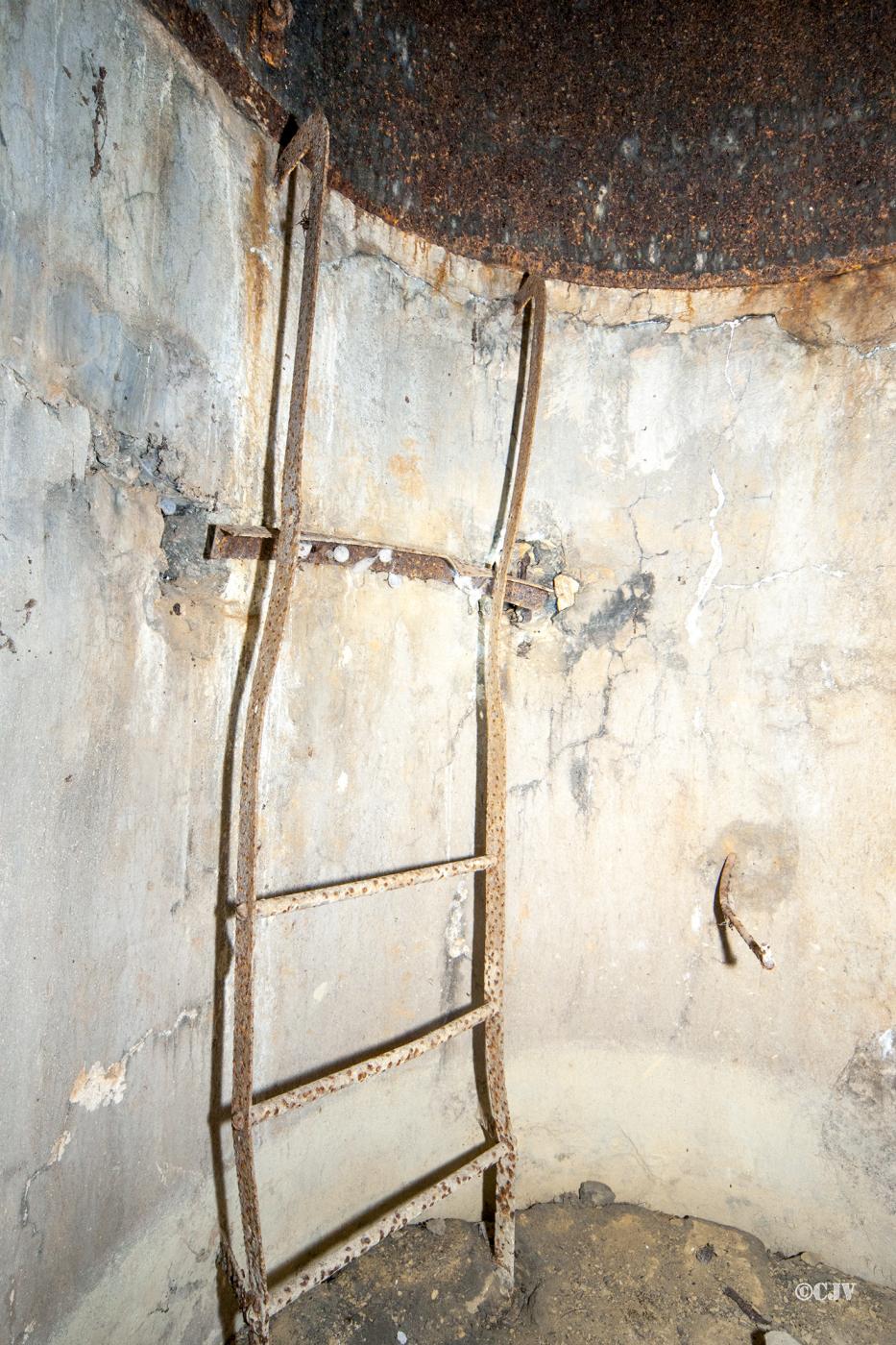 Ligne Maginot - DO1 - FOND D'HAVANGE - (Observatoire d'artillerie) - L’échelle - Lia VERMEULEN