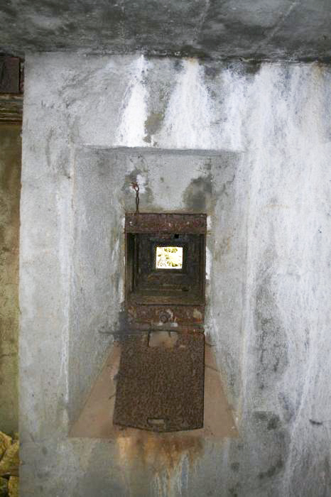 Ligne Maginot - DB2 - (Blockhaus pour canon) - Trémie et volet pour le Fusil mitrailleur  24/29 - Eric Klamerek