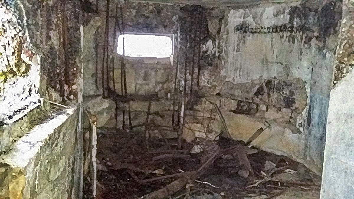 Ligne Maginot - DB15 - (Blockhaus pour canon) - Chambre de tir mitrailleuse, vue intérieure