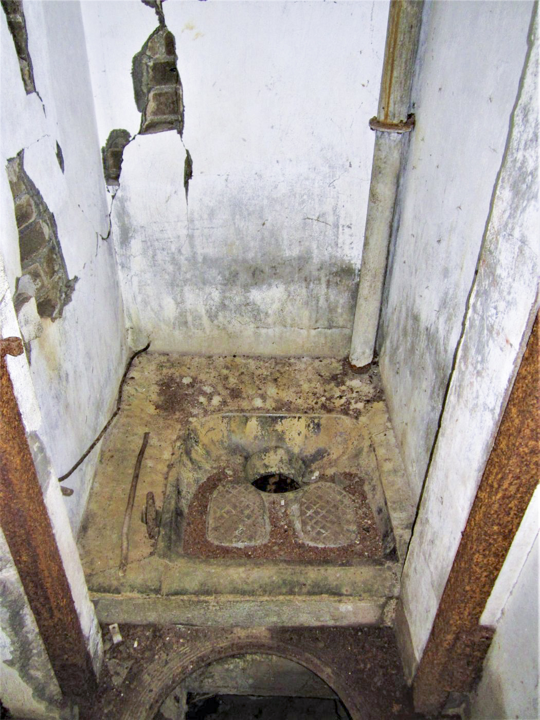 Ligne Maginot - WINDSTEIN - (Casemate d'infanterie - double) - Latrines