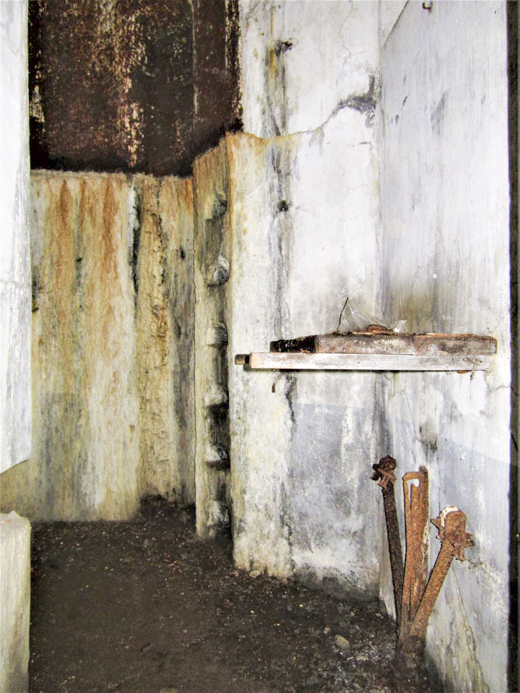 Ligne Maginot - WINDSTEIN - (Casemate d'infanterie - double) - Local de la cloche JM est