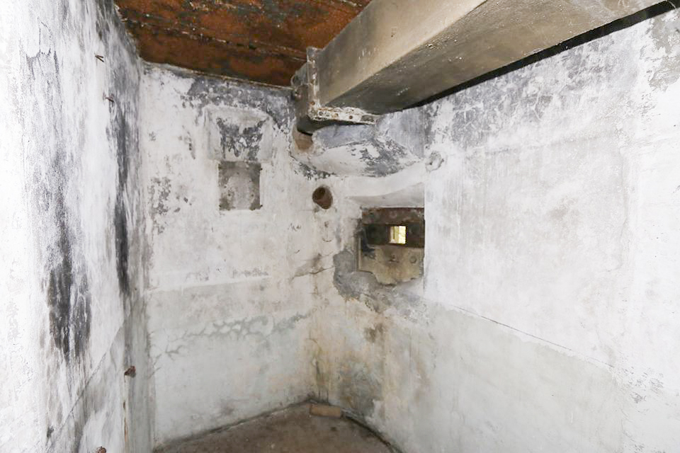 Ligne Maginot - WINDSTEIN - (Casemate d'infanterie - double) - Caponnière FM de défense rapprochée de l'entrée