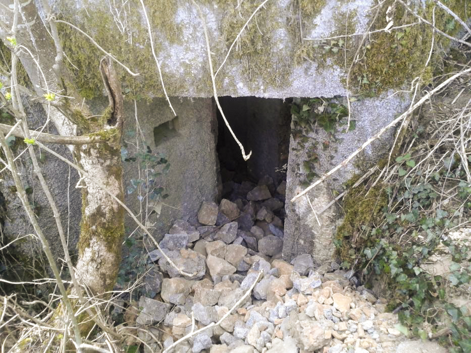 Ligne Maginot - Blockhaus Db45 - Mb3 - CHAMPS LATTES - L'entrée de plus près