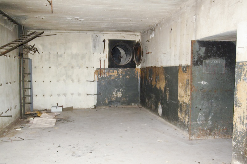 Ligne Maginot - NANCY- LAXOU - CENTRAL PROTéGé - (Central téléphonique isolé) - Local du central téléphonique
Vue vers le coté arrivées des câbles et répartiteurs