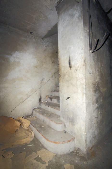 Ligne Maginot - NANCY- LAXOU - CENTRAL PROTéGé - (Central téléphonique isolé) - Escalier de liaison entre l'étage supérieur et inférieur