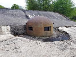 Ligne Maginot - EINSELING - A36 - (Ouvrage d'infanterie) - Cloche GFM dont la transformation du type A au type B n'a pas été achevée. Un seul créneau à été modifié