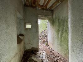 Ligne Maginot - HERRENWALD - ( III - 153° RIF ) - (PC de Quartier) - L'entrée avant vue de l'intérieur, avec un créneau 