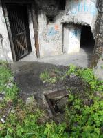 Ligne Maginot - 85 - HASELBERG - (Casemate d'infanterie - double) - Puits à l’extérieur de la casemate devant les entrées.