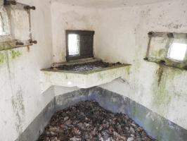 Ligne Maginot - HOHLSTEIN 1 - (Blockhaus pour arme infanterie) - Créneau gauche avec tablette de tir pour FM