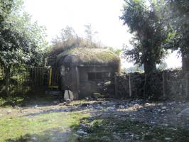 Ligne Maginot - B230 - Les TROIS ROIS (Blockhaus pour canon) - Visible de la D 933 - Rue de Bailleul.