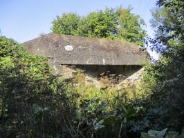 Ligne Maginot - B227 - STATION de STEENWERCK (Blockhaus pour canon) - Visible du sentier piétonnier longeant la voie ferrée Lille Calais