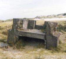 Ligne Maginot - DUNES NORD - (Cuve pour canon) - L'épaulement pour canon, vu du Sud-Ouest.