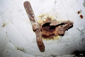 Ligne Maginot - B311 - LA COUTURE - (Blockhaus pour canon) - L'orifice du périscope et son obturateur