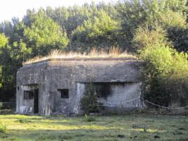 Ligne Maginot - B312 - ANSTAING - (Blockhaus pour canon) - Vue de la GR 121 B.