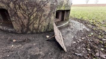 Ligne Maginot - BUCHHOLZBERG (I / 79° RIF) - (Abri) - La cloche GFM Ouest avec le reste d'un volet temps de paix
