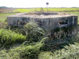 Ligne Maginot - BEF 335 - L'EPINETTE EST - (Blockhaus pour arme infanterie) - Face orientée côté nord.