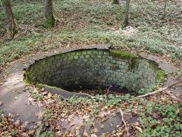 Ligne Maginot - MONT DES WELCHES - A21 - (Ouvrage d'artillerie) - Aux alentours.
Entre le bloc 2 et le bloc 3, l'emplacement d'une tourelle factice.