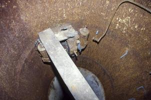 Ligne Maginot - KERFENT - A34 - (Ouvrage d'infanterie) - Bloc 3
Télécommande du projecteur dans la cloche GFM