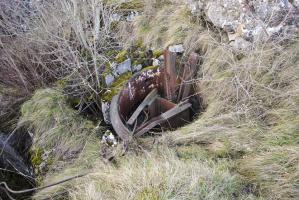 Ligne Maginot - EINSELING SUD - C73 - (Casemate d'infanterie) - Puits de la cloche GFM Nord
La cloche a été éjectée par l'explosion