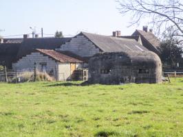 Ligne Maginot - BEF 551 - RUE de PRONEL Nord (Blockhaus pour arme infanterie) - Situé dans son environnement.