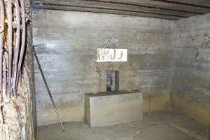 Ligne Maginot - GROSSFELD - (Blockhaus pour arme infanterie) - La chambre de tir ouest avec son créneau pour mitrailleuse
