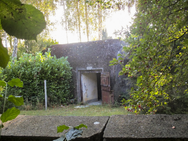 Ligne Maginot - B212 - SYEKELINDE (Blockhaus pour canon) - Visible du côté est du centre de rééducation - Smardz Félix