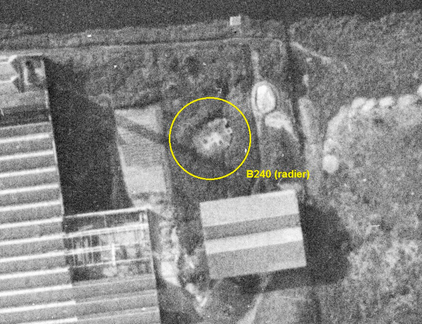 Ligne Maginot - B240 - HOCART (Blockhaus pour canon) - On aperçoit assez distinctement le radier du blockhaus.