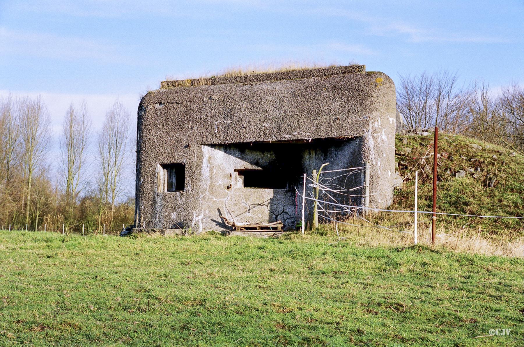 Ligne Maginot - B312 - ANSTAING - (Blockhaus pour canon) - 